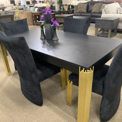 DINING TABLES 699.99 - $10 DOWN
