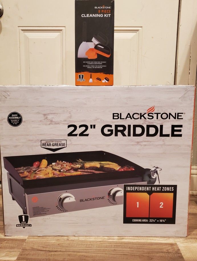 BlackStone 22" Griddle & 8 Pc Cleaning Kit