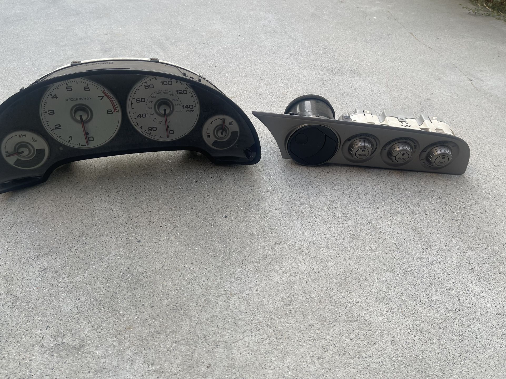 02-06 Rsx Cluster And Climate Control
