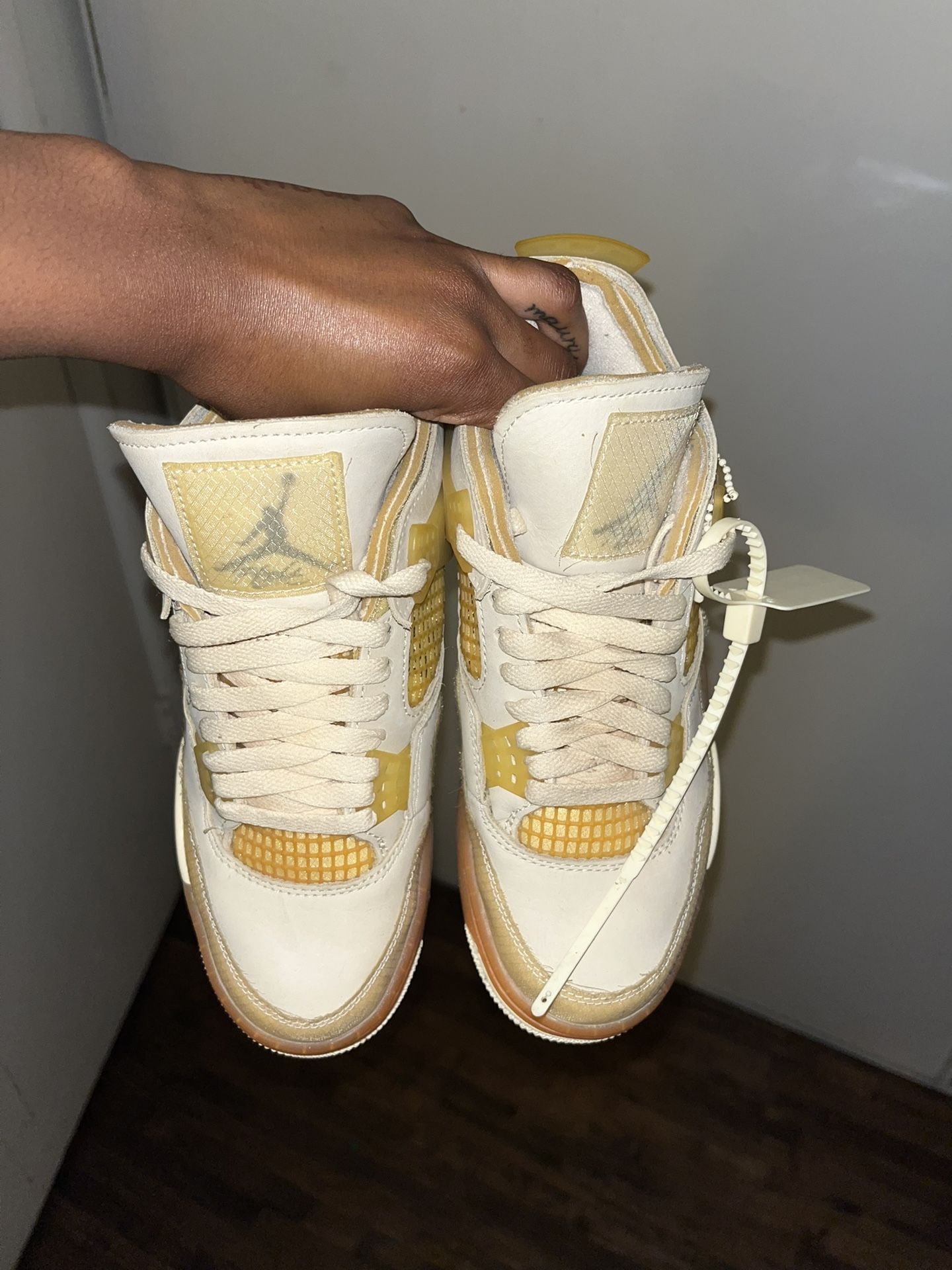 Off-White Retro Jordan 4s 