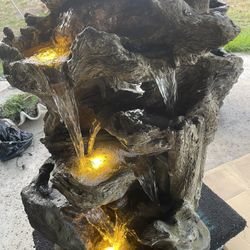 Garden Decor /waterfountain 