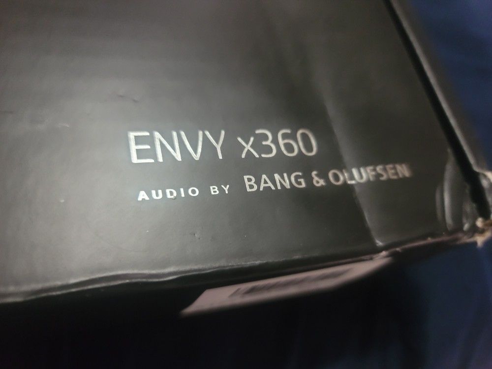 700