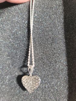 10kt Gold Diamond Heart Pendant Necklace