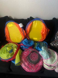 Kids Pop-Up Play Tunnels and Tents Lot