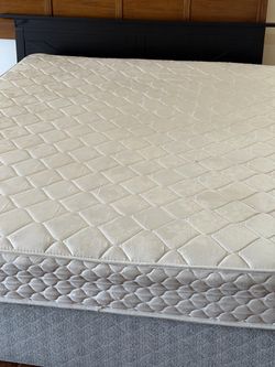 USED QUEEN SIZE FIRM MATTRESS ONLY