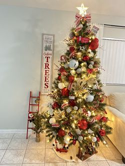 7.5 ft  Christmas Tree