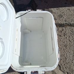 Thermal Igloo Ice Chest