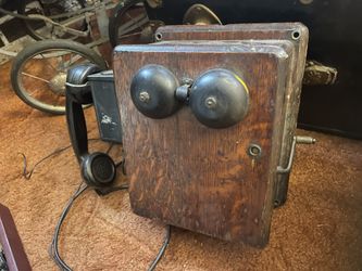 Antique Western Electric Hand Crank Telephone ringer Box