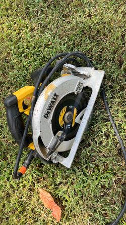 Dewalt (DWE575SB) 7 -1/4 circular saw