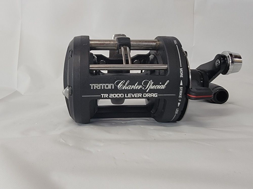 New Old Stock Shimano Triton Charter Special TR 2000 Lever Drag Fishing Reel Made in Japan