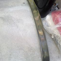 Carbon fiber rear roof spoiler