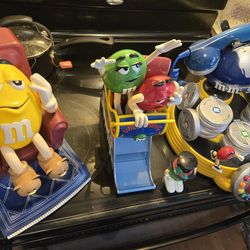 M&M Collectible Set