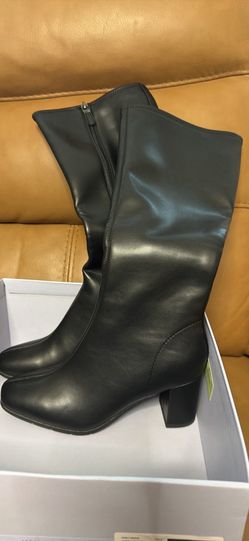 6 1/2 women's black boots new