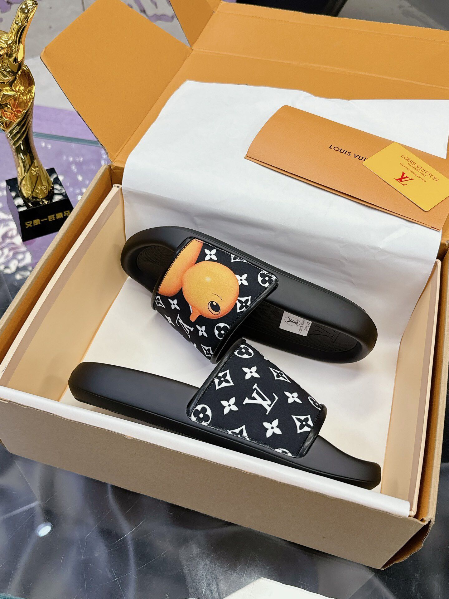 Lv Slippers Series ❤️lv Men's Spring and Summer Slippers Synchronization