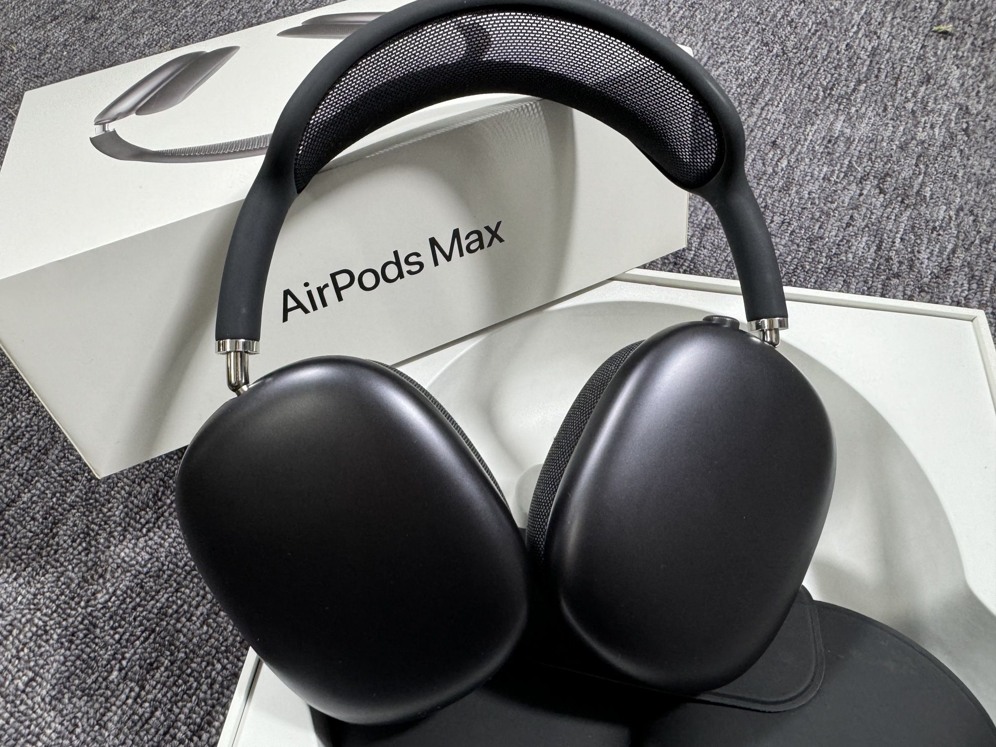 AirPods Max Space Gray