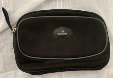 New! Samsonite Top Zip Deluxe Travel Kit