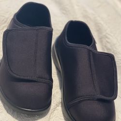 NWOT Propet Black On Black Cushioned Casual Shoes