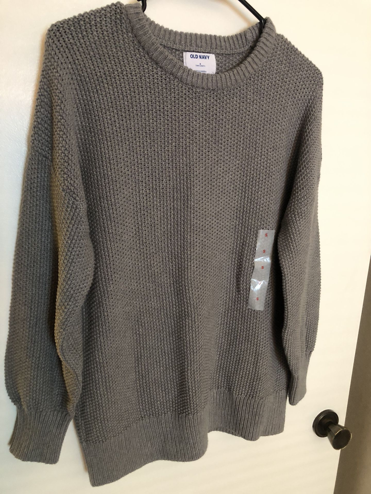 Old Navy Women’s Sweater, Grey Size Small