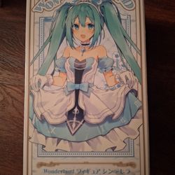 Hatsune Miku Wonderland Figurine N.I.B 
