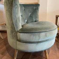 Cozy Swivel Chair