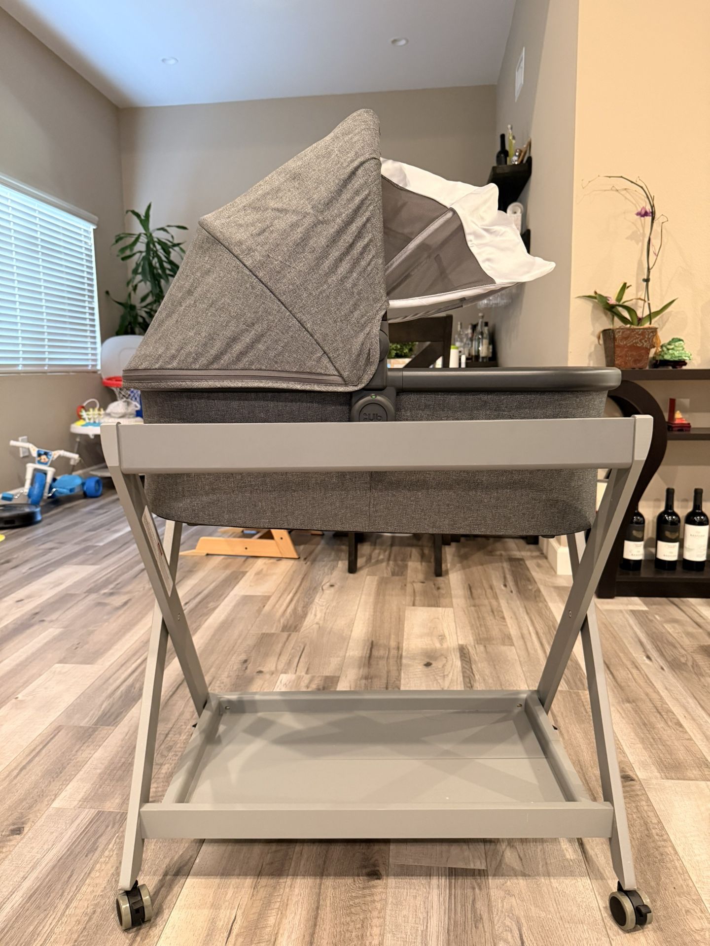 Uppababy Bassinet & Stand