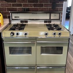 1970 Double Oven Stove