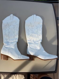 PICK UP TODAY – White Cowgirl Boots (US 10)