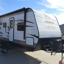 2018 Jayco 30ft Bunkhouse Sleeps 10 Thermal Pkg