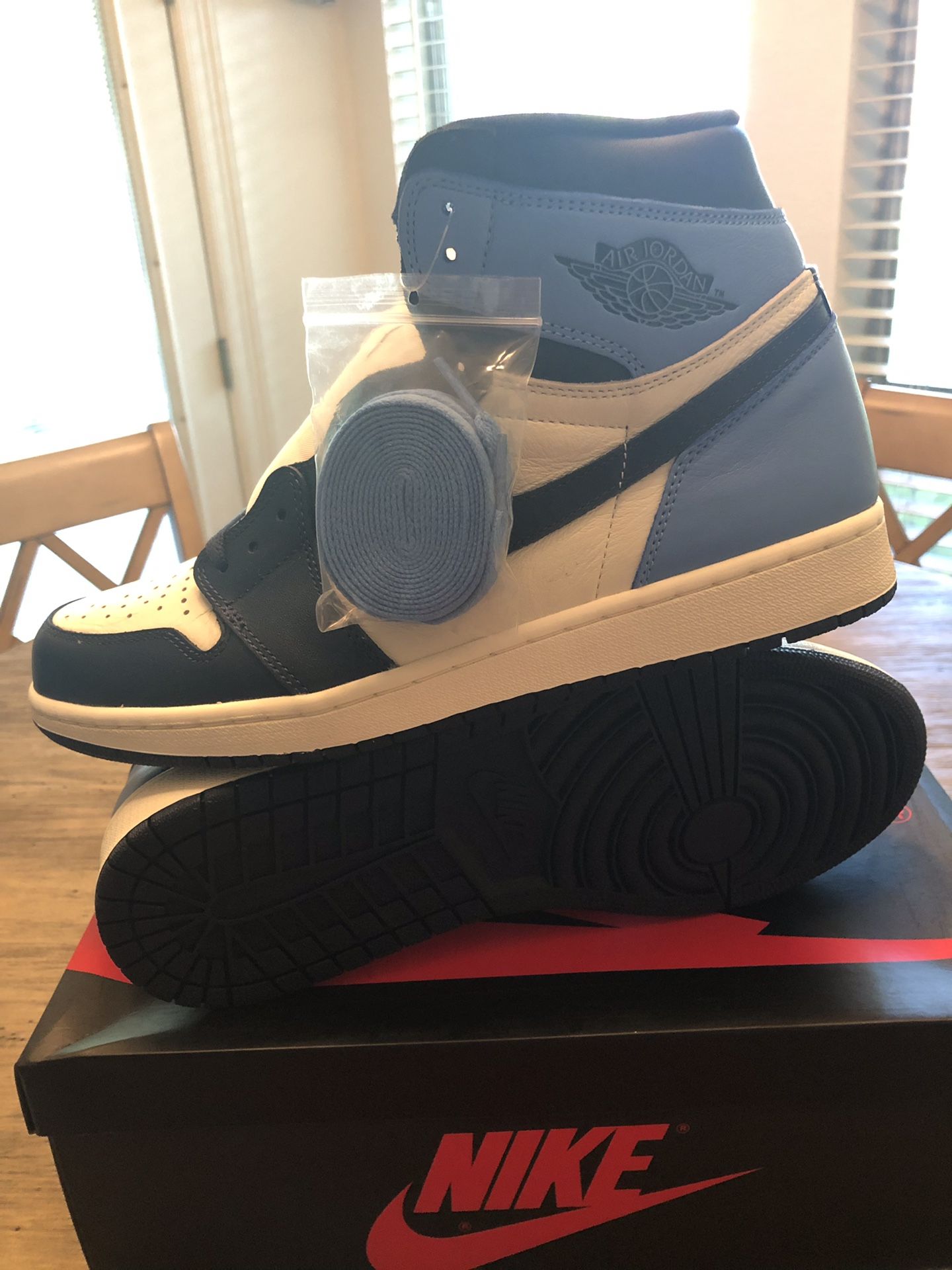 Retro Air Jordan 1 UNC Obsidian