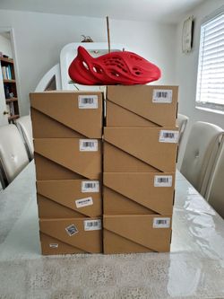Adidas Yeezy Foam Runner 'Vermillion' Size 11
