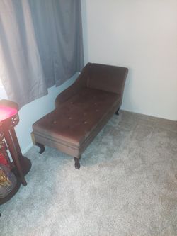 Chaise Lounge