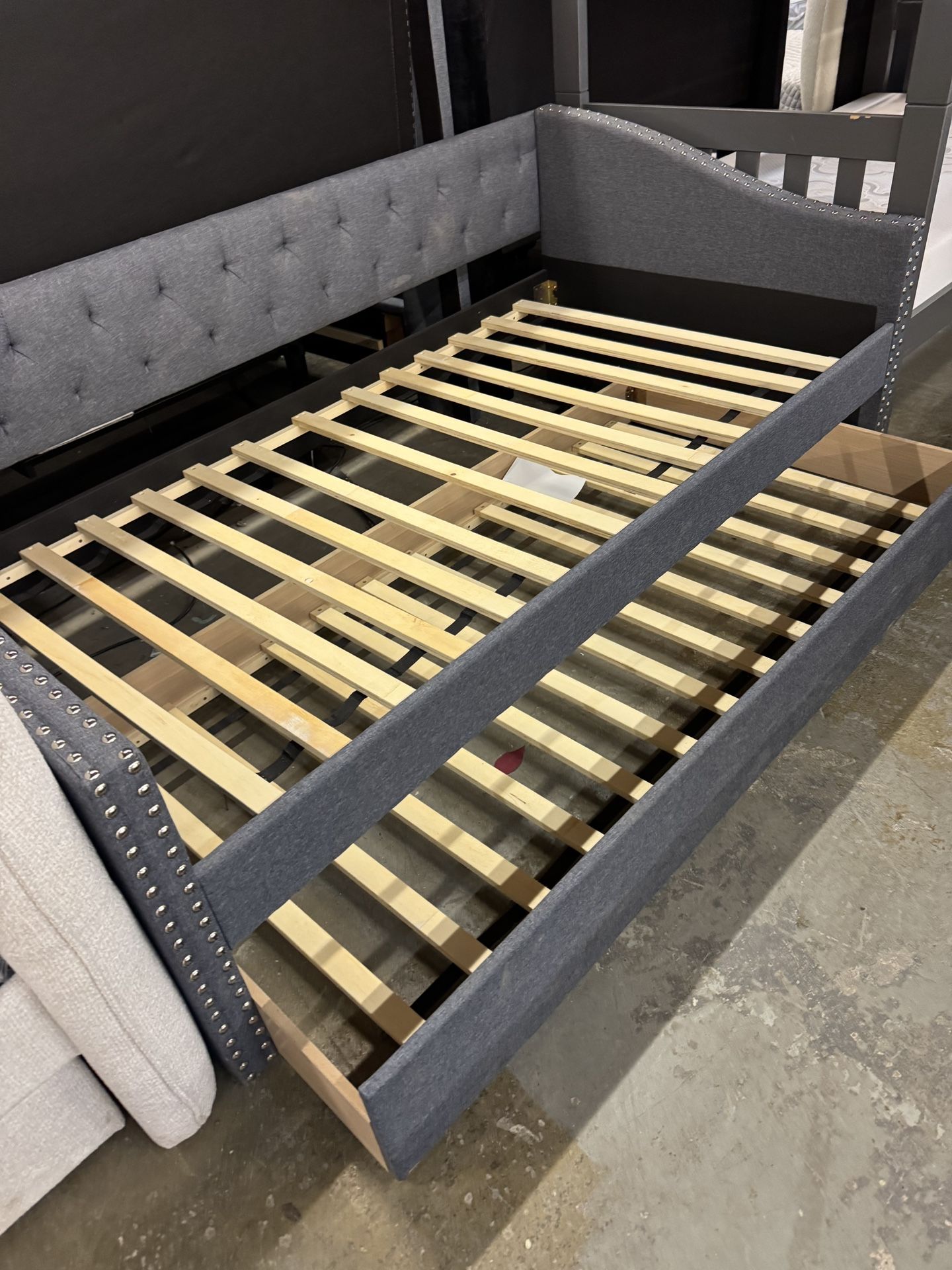 Trundle Daybed