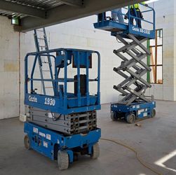 Scissor Lifts for Use!