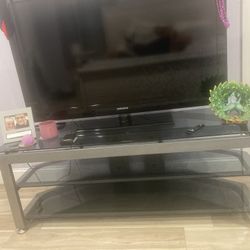 TV Stand/Entertainment Center 