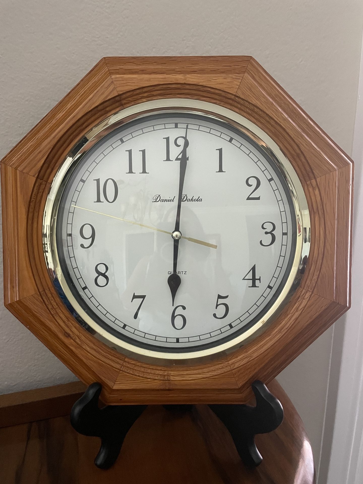 Vintage Daniel Dakota Quartz Wall Clock