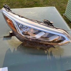 Nissan Sentra Headlight RT right side halogen for 2020-2021