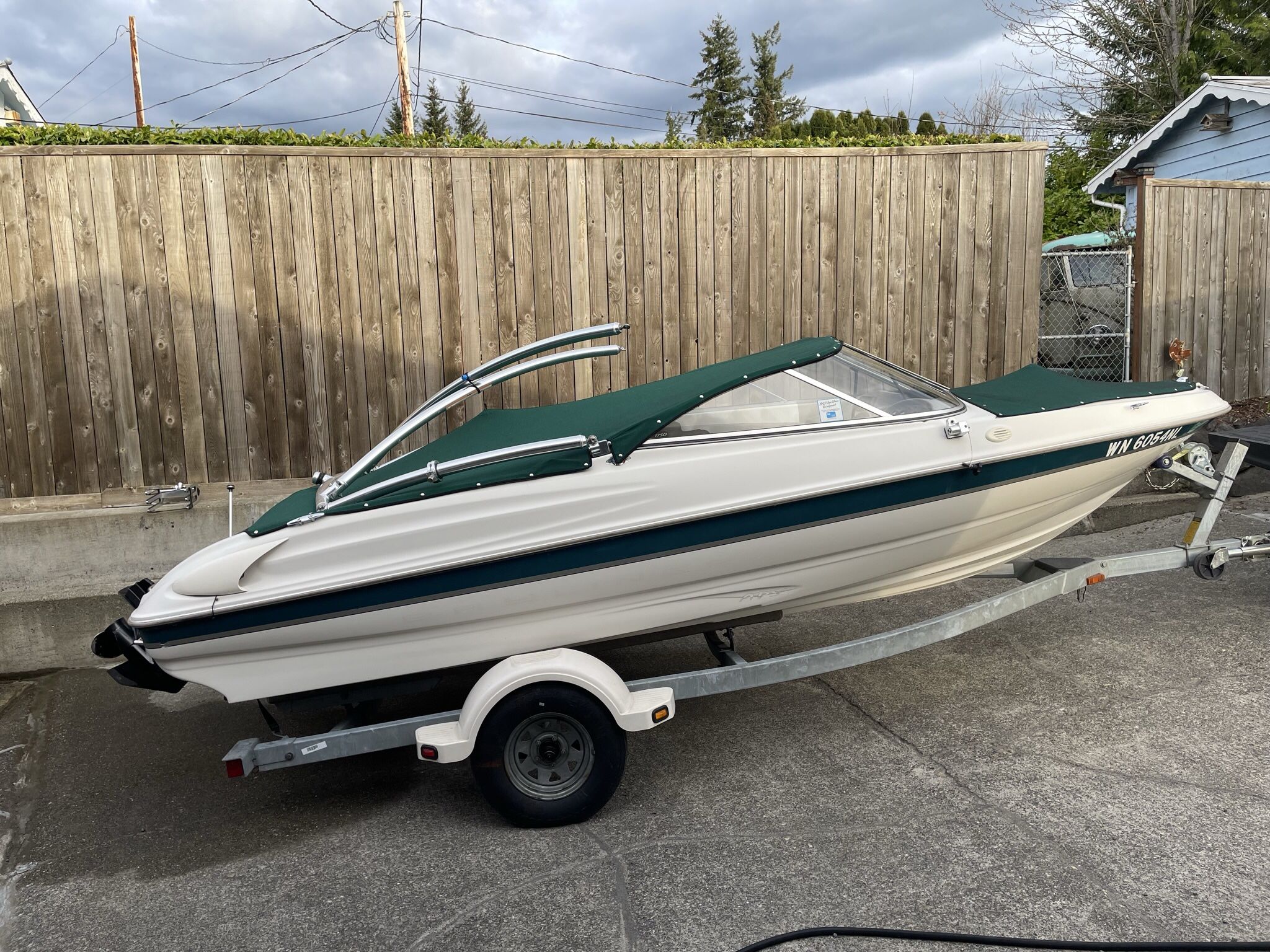 2000 Bayliner Capri 1750 for Sale in Yelm, WA OfferUp