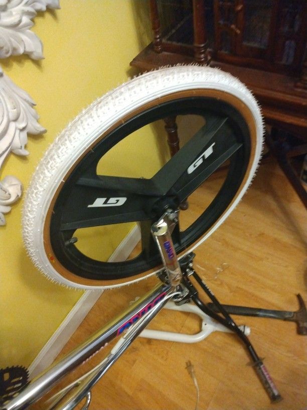 20" GT Fan Mags Great Shape With Tubes And Tires Ready To Roll!