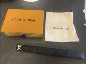 - Lv Bracelet 