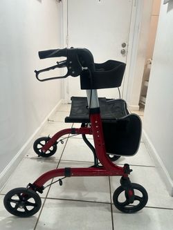 Andador para adultos plegable, todo terreno, fuerte y seguro ,poco uso, excelente condicion