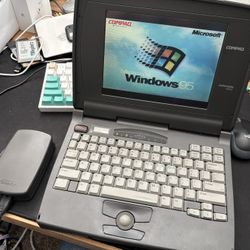 Compaq Contra 400c 486 Laptop