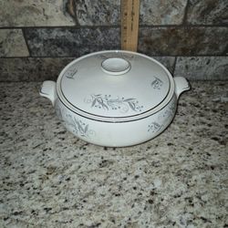 Vintage Homer Laughlin Lidded Serving Bowl, Celeste 