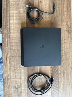 Black Playstation 4 Slim