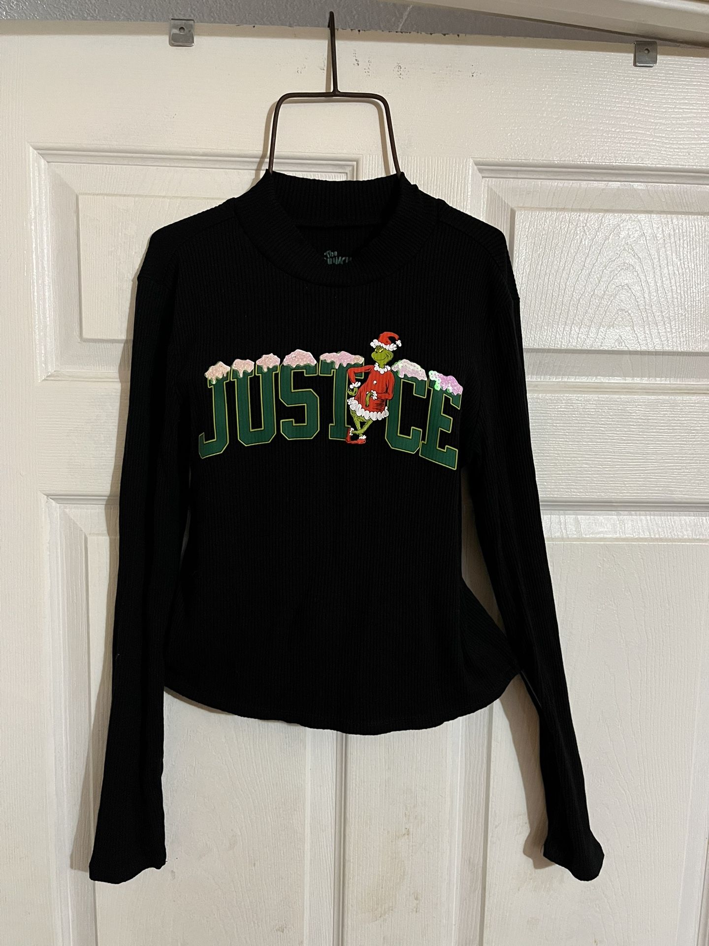 Girl’s Sweater Size (L)