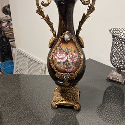 Decorative Vase 