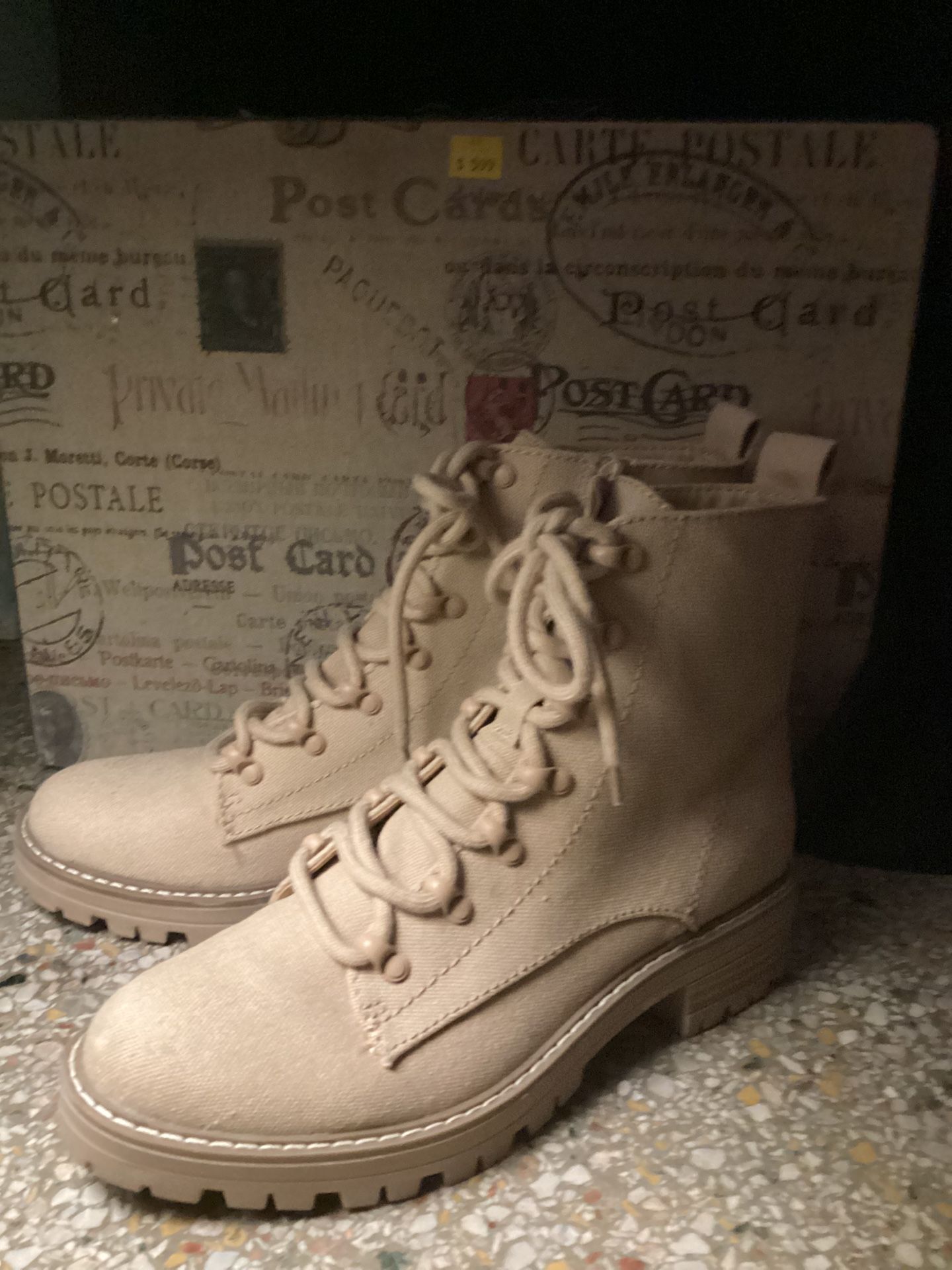 Women 8 1/2 Boots