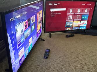 32 inch TCL Roku Smart TVs – Set of Two in Excellent Condition