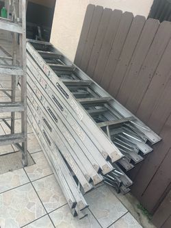 Escaleras, de 6 pies de aluminio, Heavy, Duty, 300 libras nuevas