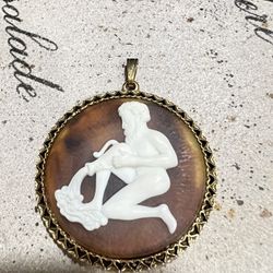 Cameo Brown Round Germany Vintage