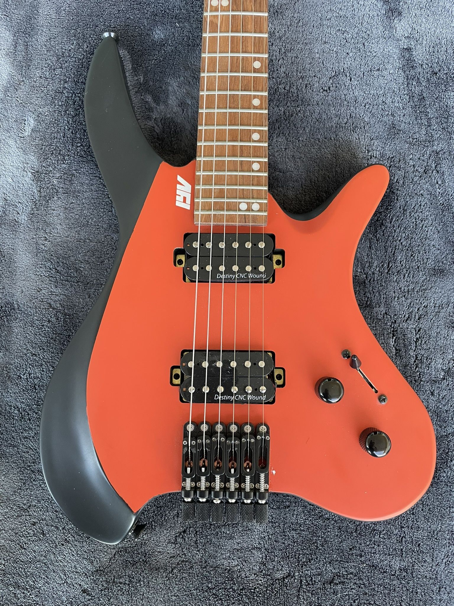 IYV Headless Electric Guitar (IYV-ISHL-500) for Sale in Maricopa